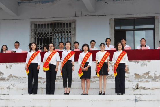 铁岭市第二高级中学召开2019--2020学年度开学典礼